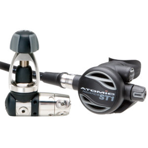 atomic aquatics st1 regulator is a stainless steel first stage regulator in yoke which is an a-clamp shaped connection and has a sealed first stage with oxygen grease and titanium second stage with swivel hose and adjustable breathing