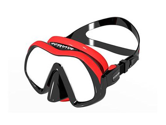atomic aquatics venom mask is a stylish mask in red and black colouring with a soft bubble gum textured silicone skirt that wraps around the mask lens and features an easy to use squeeze lock strap adjustment
