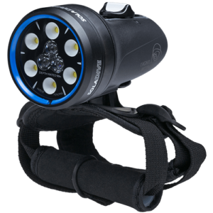 light and motion sola 800 dive light with soft goodman handle, 6 round led bulbs plus middle led with sliding on off switch 3 brightness settings