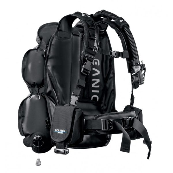oceanic jetpack bcd with gussets on the bladder and weight pockets