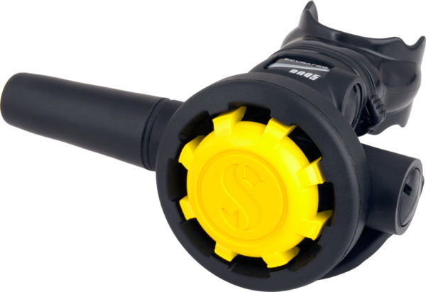 scubapro r095 octopus regulator with yellow cover and yellow hose