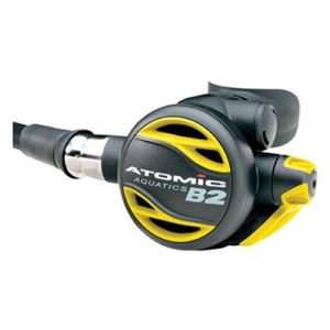 atomic aquatics b2 octopus a yellow second stage with a swivel on the hose